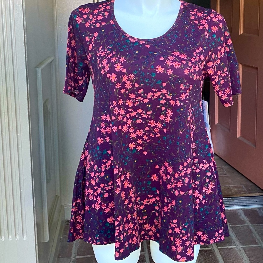 NWT LuLaRoe dark violet floral Perfect T, M